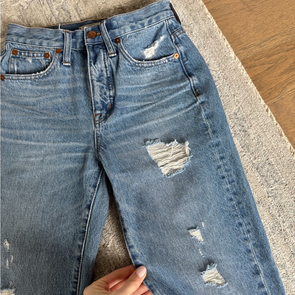 Madewell Classic Straight Jean - Picture 5 of 9